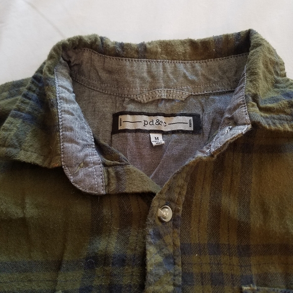 Green flannel - Picture 2 of 3